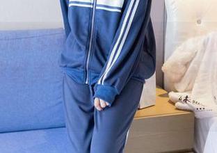 BoBoSocks袜啵啵 – 稚予与她的天鹅绒黑袜，这组美图里你能想象的干脆不如看到的！