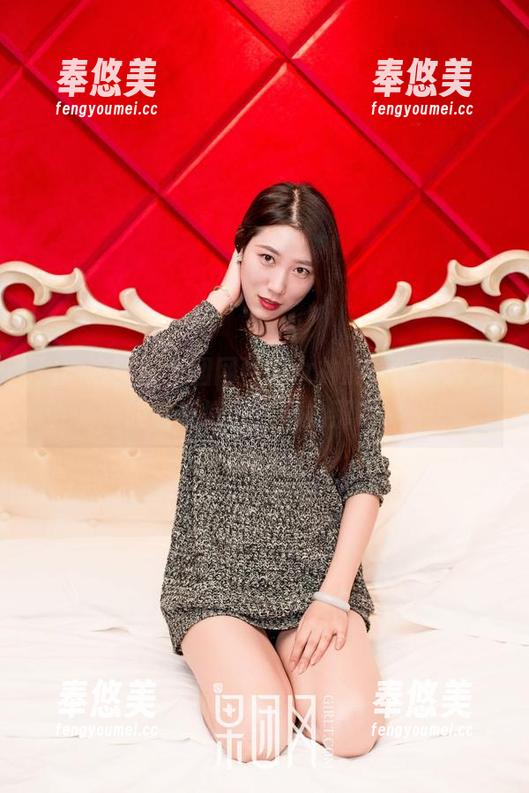 GIRLT果团网 边刷边赞,果团网性感女神的原图,要是胶卷能好好记录她那眼神
