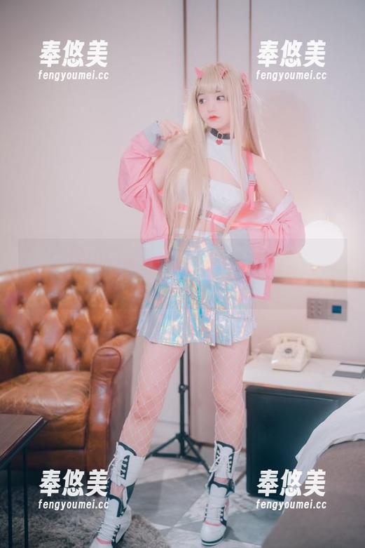 看！Jenny(정제니)的睡衣作品，慵懒中的一丝激动。