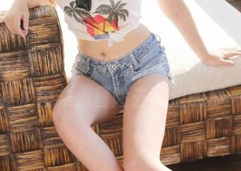 MyGirl美媛馆 – 伊雨蔓Fiona，带着全套比基尼图集，冒险去海边的那一刻…