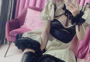 短裤+Tomiko(とみこ)=最新图包、时髦的公式，我看可以！