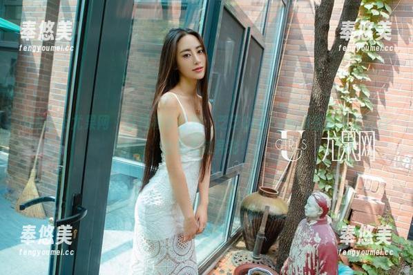 UGirls尤果网-芝芝Booty UGirls尤果网 - 白衬衫小百科:芝芝Booty如何在照片里让白色也大放异彩!
