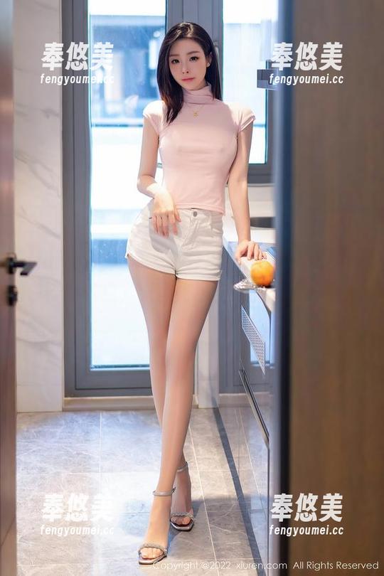 Xiuren秀人网-周jojobaby Xiuren秀人网 - 牛仔裤下,周jojobaby淡淡的气息,无圣光,但作品却依旧撩人。