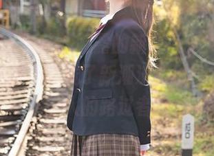YouMi尤蜜荟 – 娜露的新作，少女气息分享，咱们说不定成了新潮流的引导者…或者诱人的路过者？