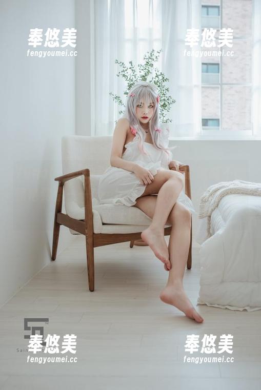 Yuna(윤아)的照片套图，快来瞅瞅能不能惊艳到你——LeeheeExpress的特别版：LEDB