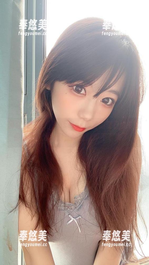 usejan蓝蓝 图包频频亮相,usejan蓝蓝的夏日女友就像夏天的冰淇淋,吃过就停不下来了!