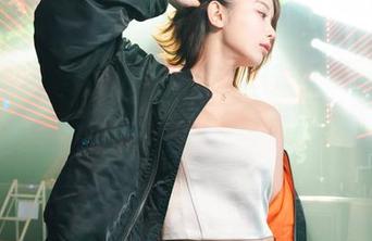 据说看いくみ(育美)的图包会让你迷失在时间里，Fantia-2024合集，快来试试！