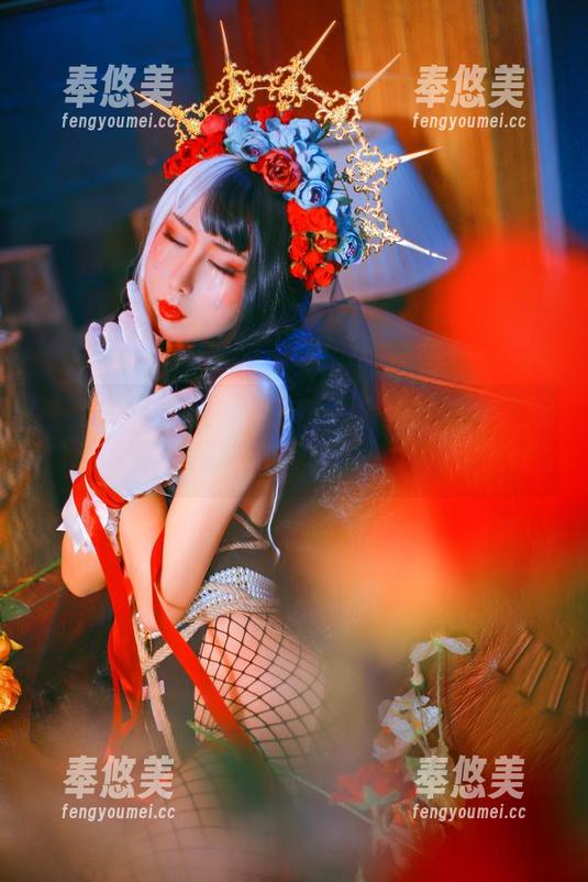 一抹清新校服风，云溪溪奶桃的私房写真宛如校园初恋。