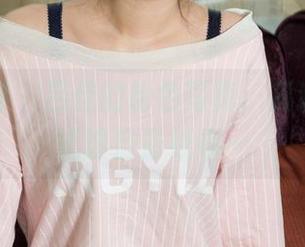 克拉女神 – 吕佳的粉色写真，资源打开方式请自备纸巾～