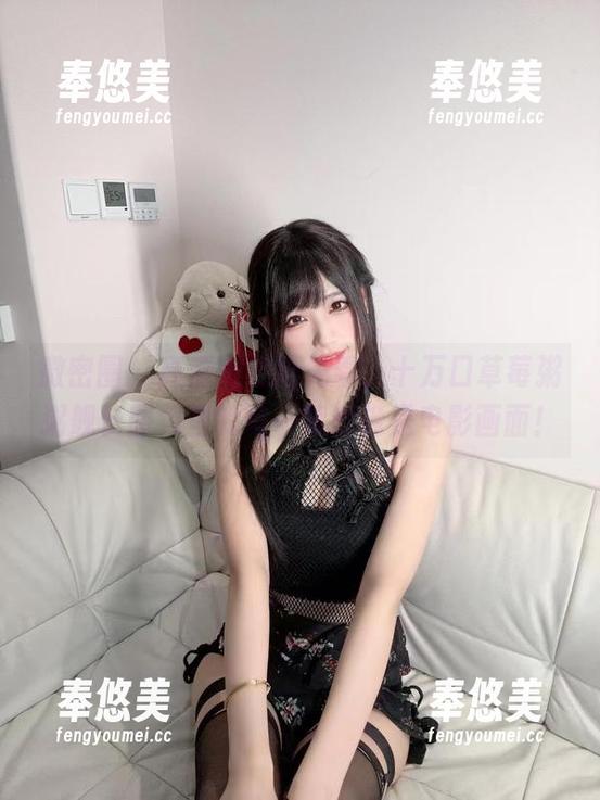 十万口草莓粥粥 微密圈 - 高清美照抢先看,十万口草莓粥粥舰长图包里的每一帧都像是电影画面!