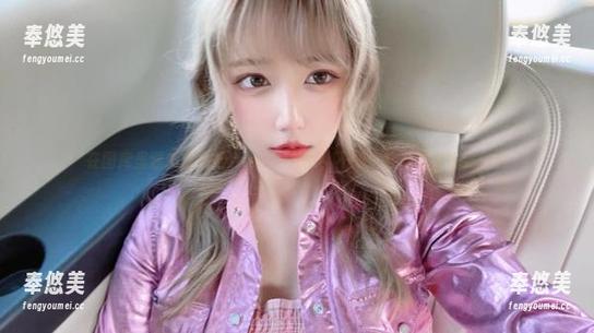在图库里邂逅啾小妍Deer的礼服，不选个精选总觉得遗憾啊