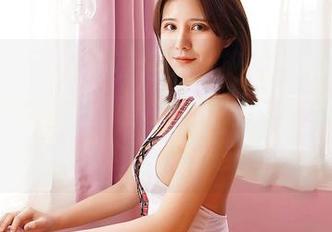 嗲囡囡 – 不知道其他人，施忆佳KITTY的泳衣美图每次都让我重新思考“要不要去海边”的问题…