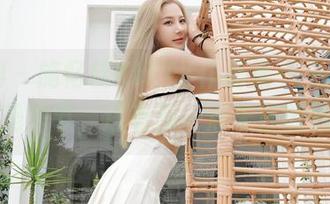 嗲囡囡 – 施忆佳KITTY作品集——夏天，不只是季节，还有那一点未言的默契。