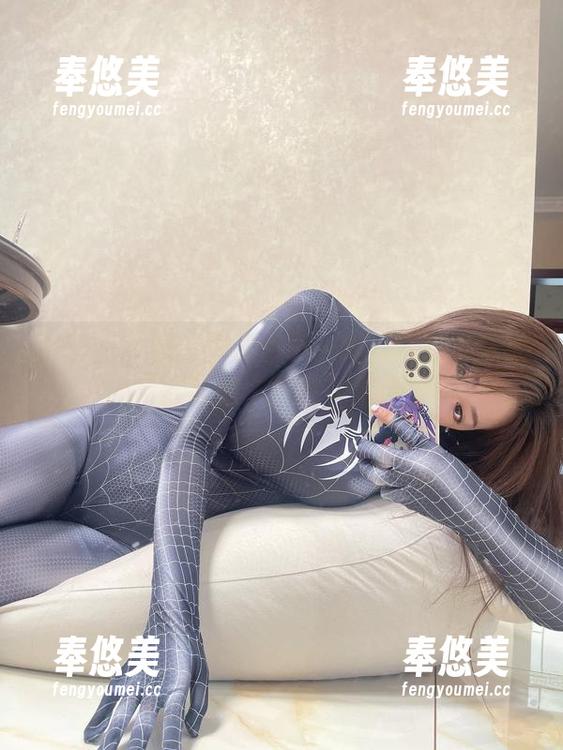 奶宝妹纸 微密圈 - 照片里那点不一样——奶宝妹纸与红黑的“野性”结合!