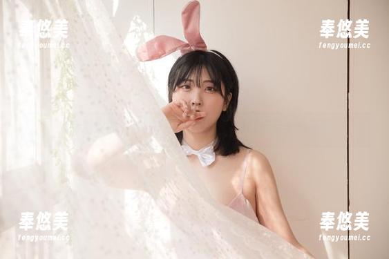 薄荷糖般的诱惑——宋哈娜(송하나)红点点全集写真