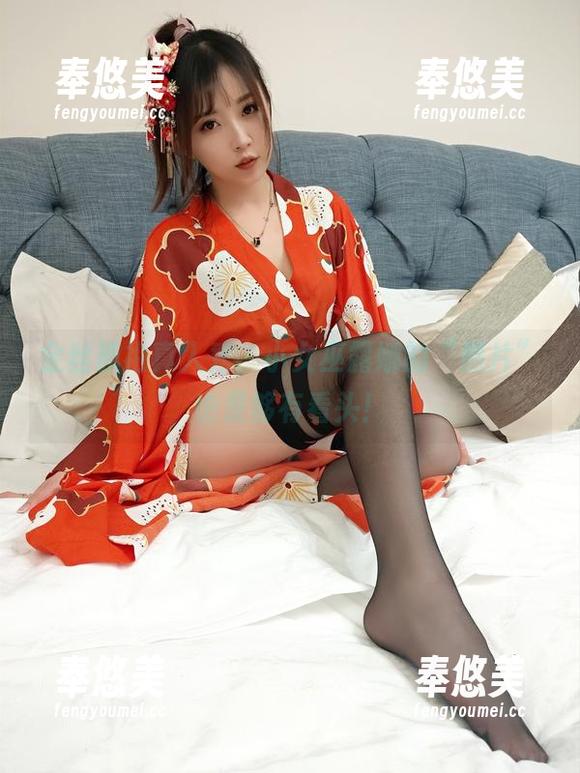 金丝旗袍真人秀，小女巫露娜的“照片”也是够有看头！