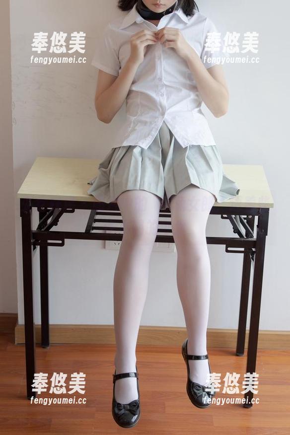 少女秩序-晞可 少女秩序 - 图片中的晞可兔女郎,透着些许不羁的可爱