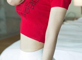尤果网 – 朱赢连体衣图集，瞧这一身，直接把我的注意力转移到了优雅与别致上，赞！