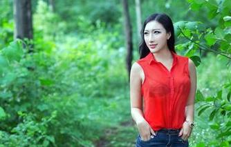 推女郎 – 王李丹尼的白色合集，穿得是虚无吗