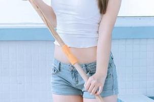 日奈娇的写真，分分钟引人入戏，剧情走向比波涛汹涌的海更迷离。