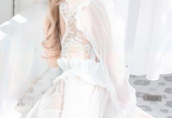 杏子夫人来了，黑系猫咪少女的写真让人微妙得有点心虚，捂脸！
