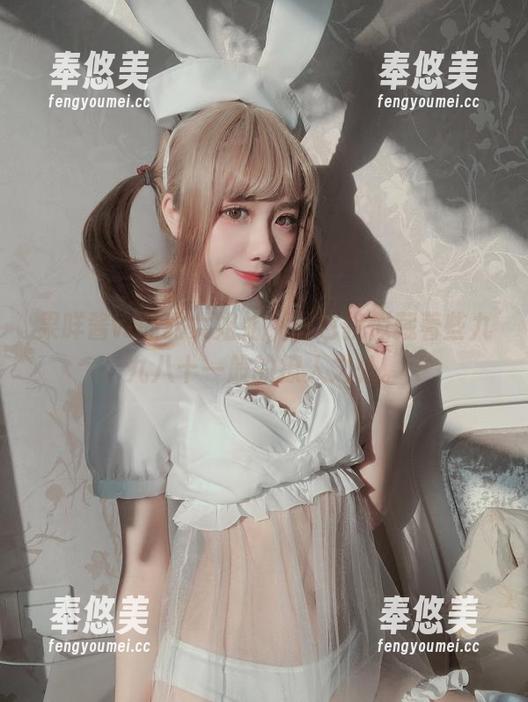 果咩酱w 果咩酱w的豹女姐姐,图包貌似藏着些九九八十一般的撩人之处。