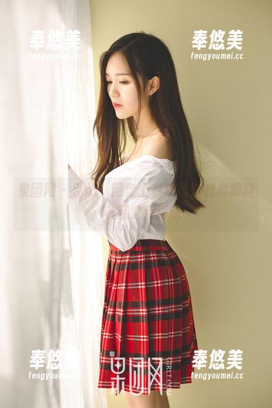 果团网-莫雅淇 果团网 - 别怂,网盘上有莫雅淇的高跟鞋,收藏之后再说