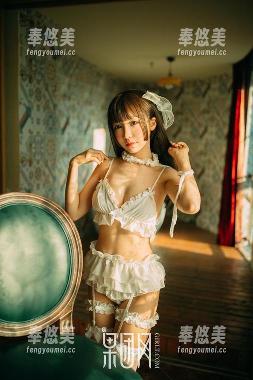 果团网-陈雅漫 果团网 - “死库水”其实也可以很有趣,陈雅漫的写真让你眼前一亮