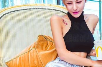 果团网 – 下载这波美图，看陈雅漫如何玩转双马尾，让你也想试试！