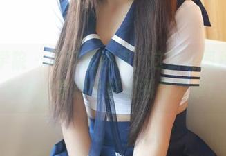 模范学院 – 不只是校服，这福利图片里的SiByl李思宁能甜到你发晕！
