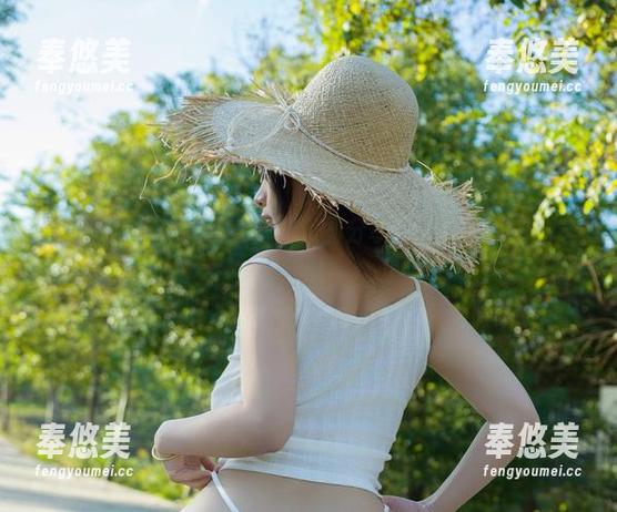 浅安安 最近的热议:浅安安浴室美图分享,肚子饿了还想去洗澡!