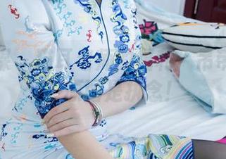 物恋传媒 – 猫耳老师的福利：吊带是情怀，原图是执念！