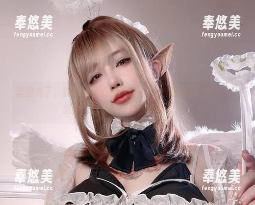 套图来了，狐洛洛子心机满满，月之伊布的姿势，我只想问：这是在调戏我的眼球吗？
