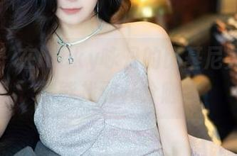 秀人网 – 在lucky咏丹的比基尼美图里，你能找到几分随意