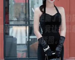 秀人网 – 唐安诺终于更新了他的旅拍图包，画面里的奇妙细节，竟让我想象出一整本小说的插图。