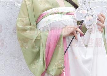 秀人网 – 小茉莉jasmine户外的写真可是免费的，“没有人”能拒绝这些照片吧。