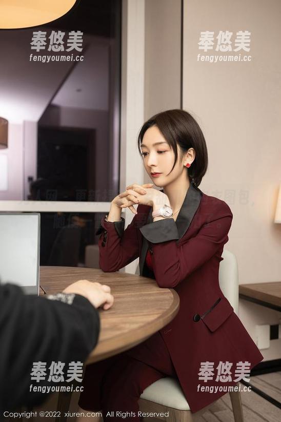 秀人网-尹甜甜 秀人网 - 更新提示:尹甜甜的内衣图包,随便一瞥心都要漏掉一拍了。