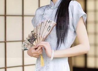 秀人网 – 月夕Lily和服套图：重要提示，晚上穿上去容易引发邻居投诉，下载请谨慎哦！