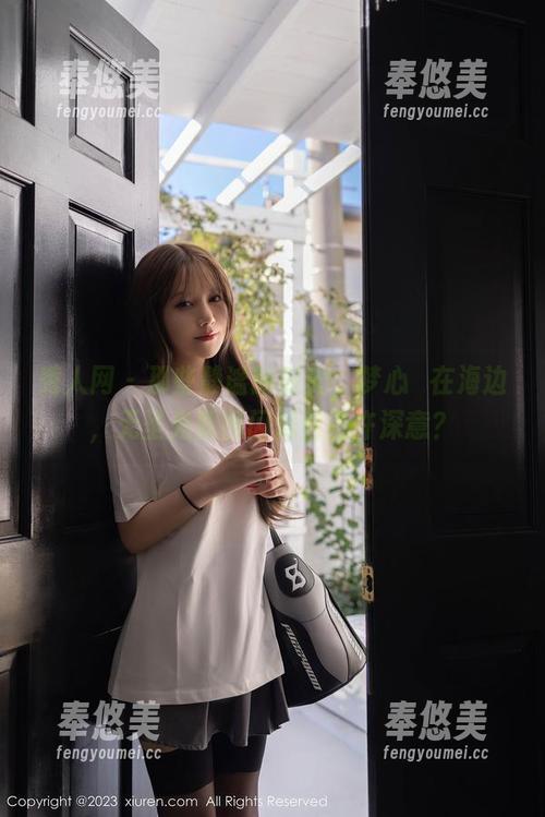 秀人网-梦心玥 秀人网 - 那些静谧的时光,梦心玥在海边,无圣光原图闪烁着些许深意?
