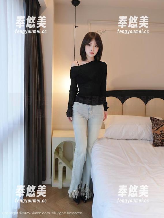 秀人网 - 楚恬Olivia圣诞全套作品，虽说是摄影，但我看得脸红心跳