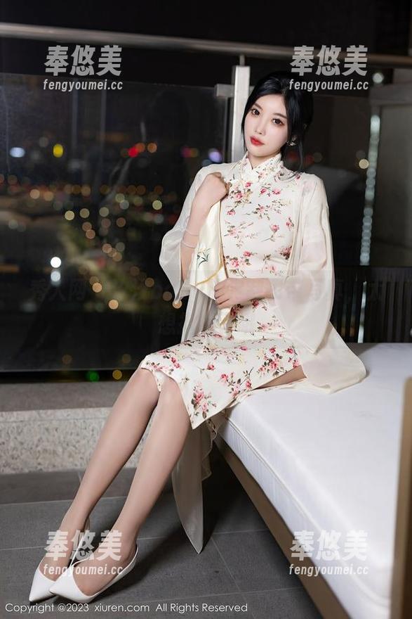 秀人网 - 汐汐baby的定制吊带写真，太想抱她了哦
