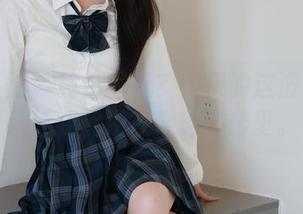 绮梦摄影 – 纯白写真？伊伊的这波色调似乎让我沉浸在某种诀窍里。