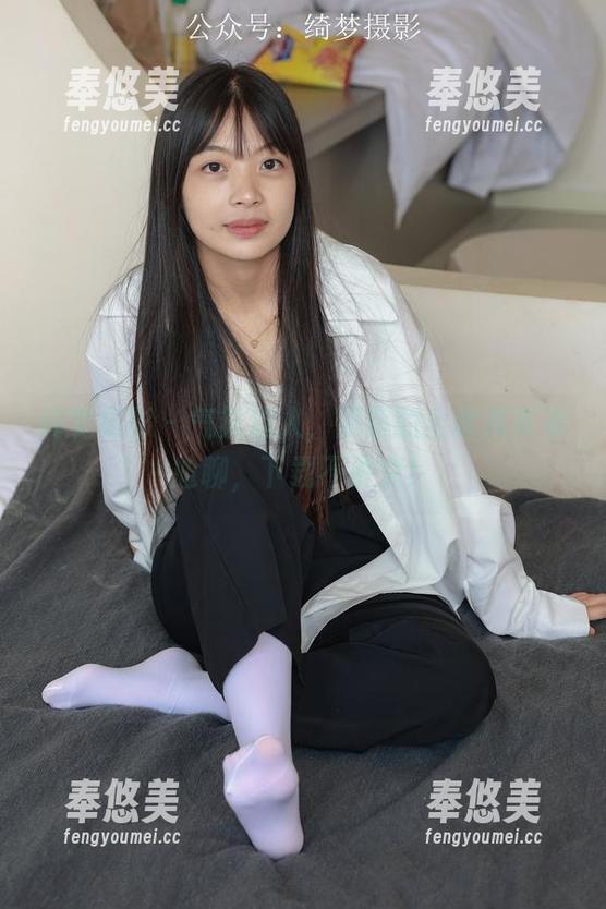 绮梦摄影-蔡蔡 绮梦摄影 - 气氛逼人,蔡蔡的全套吊带来尬聊,下载不讲究!