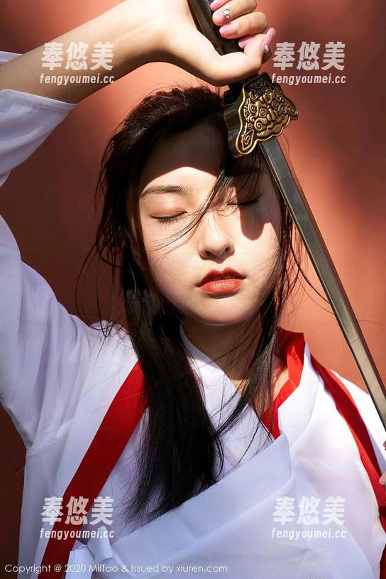 蜜桃社-林柔柔 蜜桃社 - 满屏的白色,林柔柔,这也许是平凡中的一种奢侈