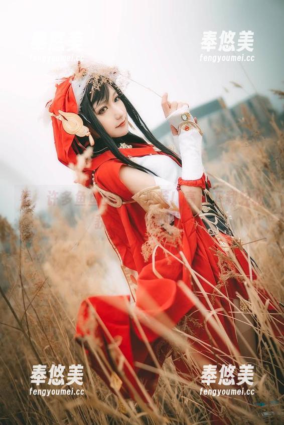 许多鱼鱼鱼 看,许多鱼鱼鱼的职业装!高清下载轻松获取,收藏吧。