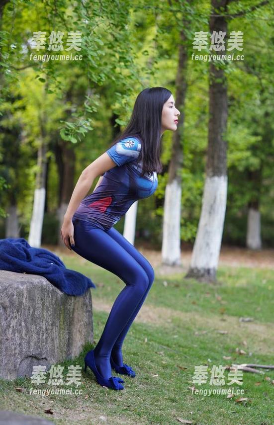 辣妈女神 微密圈 - 一觉醒来,图库里全是辣妈女神的女仆造型,梦也太美了吧