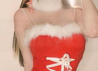 好吧，我承认，过期米线线喵的女友美图让我眼前一亮。