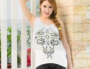 青豆客 – 私拍黑丝图集：施忆佳眼里的那一抹加分项