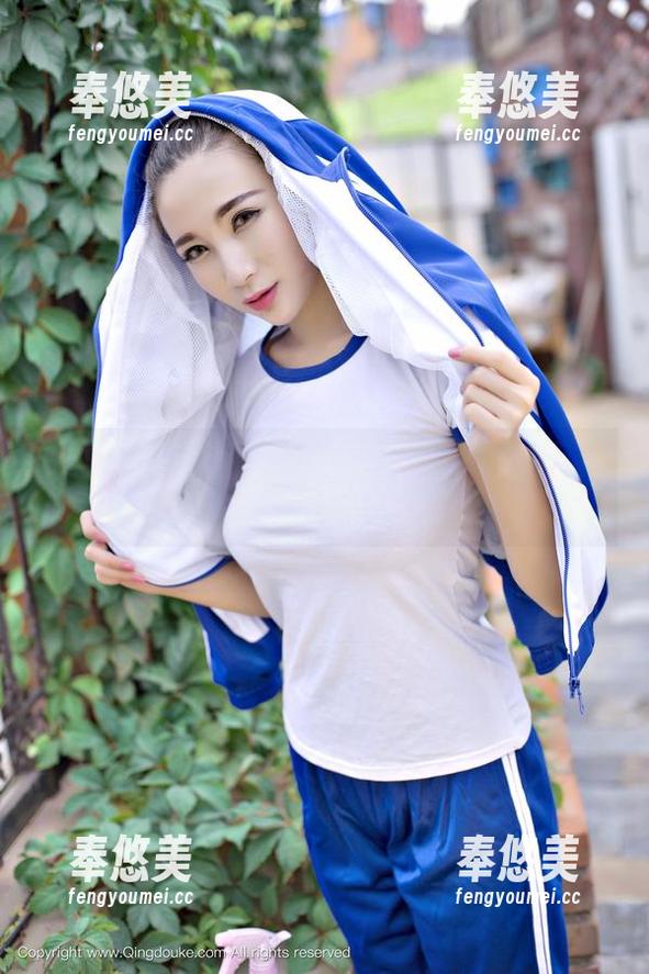 青豆客-谭晓彤 青豆客 - 全套舞动:谭晓彤的体操服下载专属!