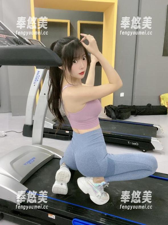 搜狐大风，香草喵露露今儿放出了最新和服美图，不得不说这身真吸睛